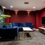 Yugo Clifford House