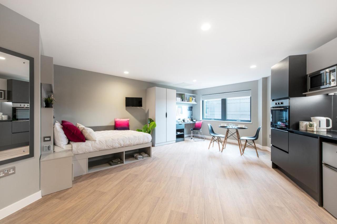 Clifford House Aparthotel